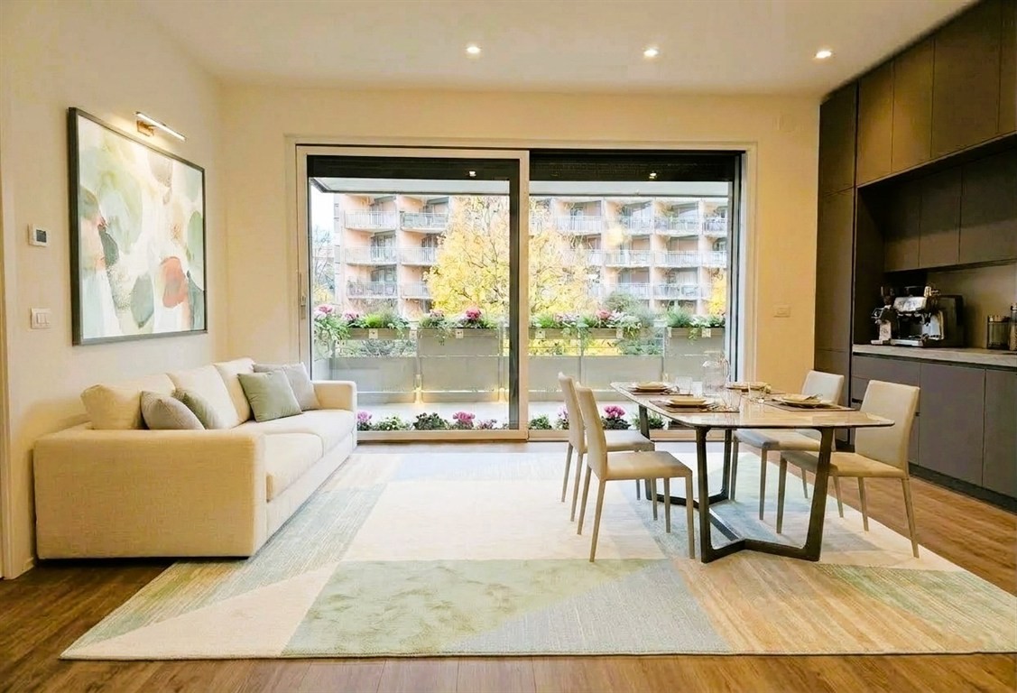 Trento appartamento con terrazzo