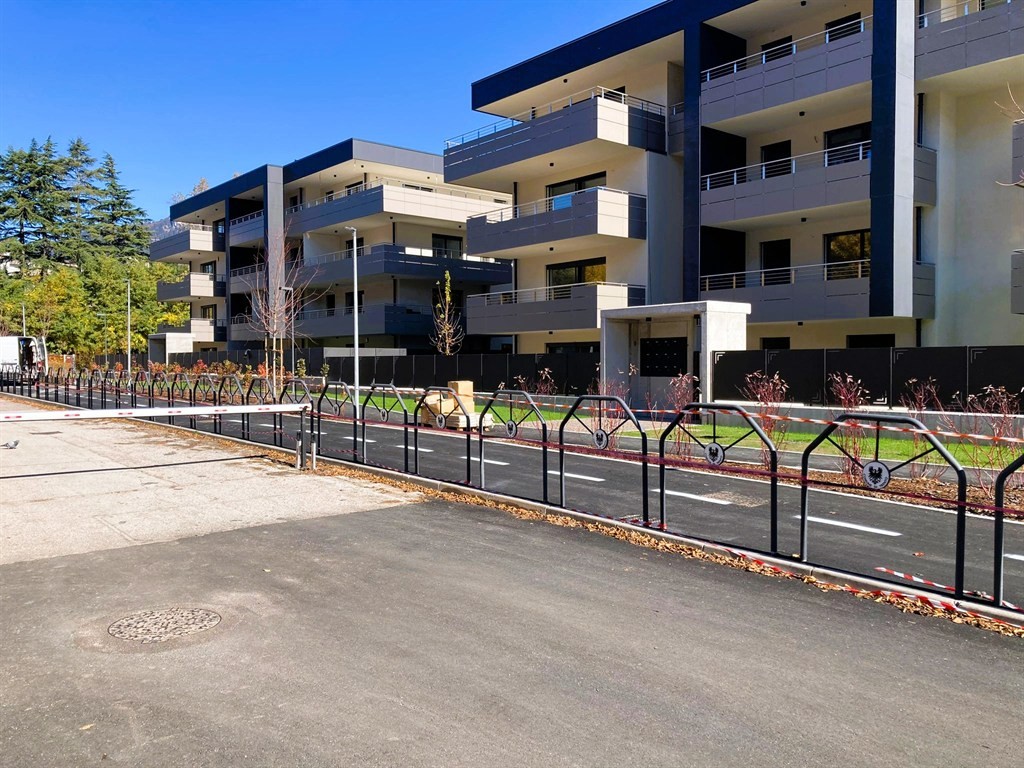 Nuovo splendido 3 stanze con giardino di 220 mq in ClasseA+